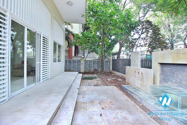 Lake view- House with big terrace for rent in Tay Ho, Hanoi